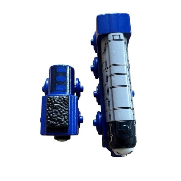 Thomas And Friends Wooden Railway Racing Bonnie And Tender - Picture 4 of 6